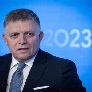 Ρ.Φίτσο: «Γεράκια του ΝΑΤΟ θέλουν πόλεμο με την Ρωσία»