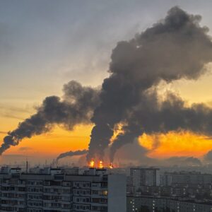 Πρώτες δορυφορικές εικόνες από το πλήγμα στο διυλιστήριο της Μόσχας – Τι καταγράφει η MizarVision