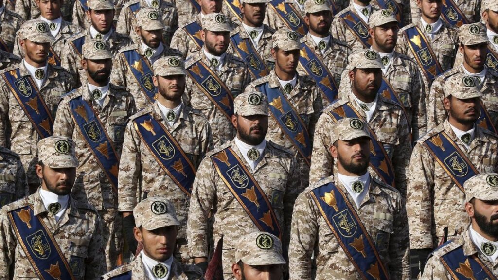 Οι IRGC προειδοποιούν τις ΗΠΑ με «ισχυρά αντίποινα» εάν συνεχιστούν οι επιθέσεις κατά του Ιράν