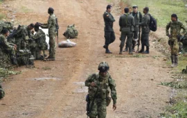 Κολομβία: Βγήκε ο Στρατός στους δρόμους της Σάντα Μάρτα – Πυροβολισμοί και φλεγόμενα οχήματα