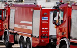 Ιωάννινα: Φωτιά σε εργοστάσιο ανακύκλωσης οχημάτων – Ένας τραυματίας (βίντεο)