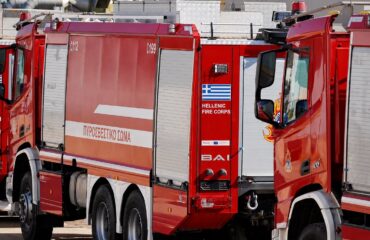 Ιωάννινα: Φωτιά σε εργοστάσιο ανακύκλωσης οχημάτων – Ένας τραυματίας (βίντεο)