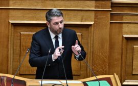 Ν.Ανδρουλάκης: «Σαν να σφυρίζουν το πέναλτι οι συμπαίκτες αυτού που έκανε το φάουλ» (βίντεο)