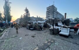 Κραματόρσκ: Μαζικές εκκενώσεις αλλά τα καταστήματα παραμένουν ανοικτά! (φωτο)