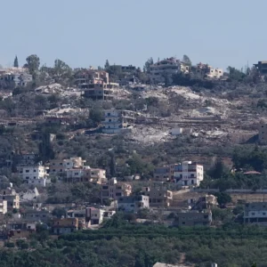 Ισραήλ: Eξεπέλυσε πλήγμα σε αποθήκη οπλισμού της Χεζμπολάχ στο νότιο Λίβανο