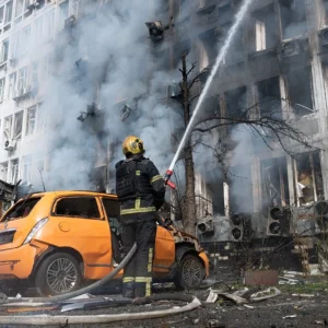 Επτά νεκροί στο Κίεβο από ρωσικά πλήγματα
