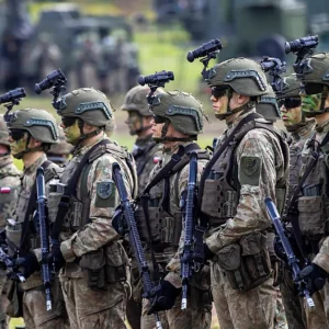 Η Πολωνία και η Λιθουανία ετοιμάζουν σχέδιο μαζικής εκκένωσης σε περίπτωση πολέμου