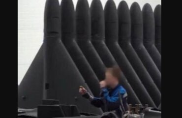 Εντυπωσιακά πλάνα: Σμήνος από Geran-3 κατευθύνονταν σαν αποδημητικά πουλιά στο Κίεβο (βίντεο)