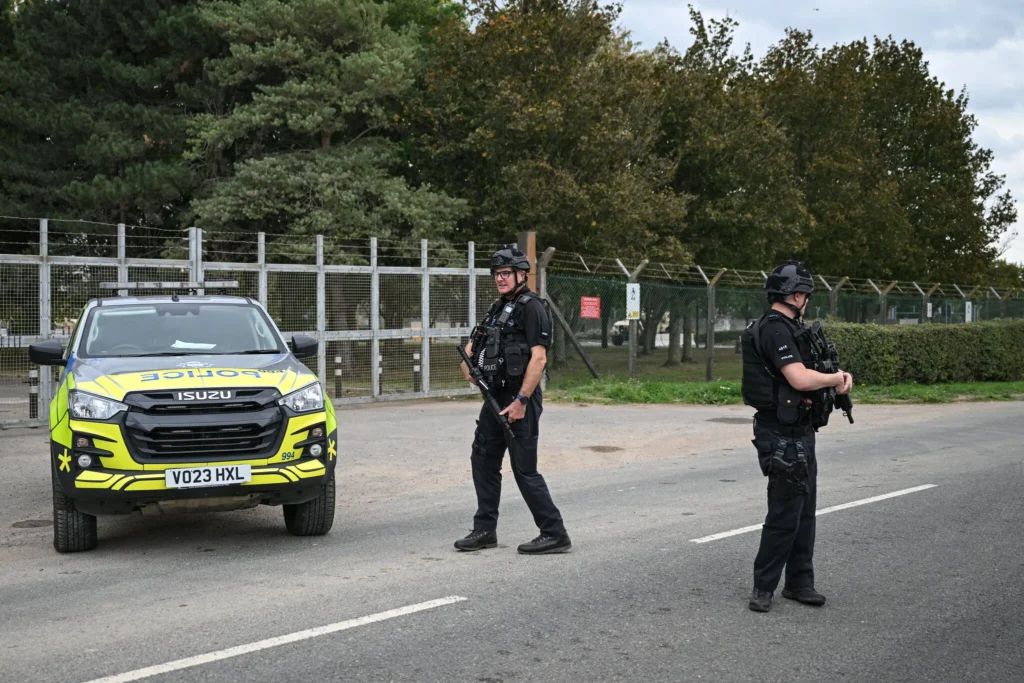 RAF Fairford: Πέντε Βρετανοί συνελήφθησαν ως ύποπτοι για τρομοκρατία