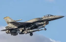 Ελληνικά F-16 πάνω από τη Λευκωσία ενόψει της παρέλασης (βίντεο)