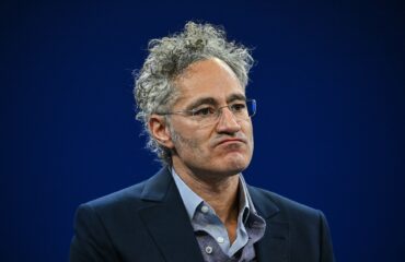 Ξέσπασμα του CEO της Palantir: «Το AI πρέπει να πολεμά» – Έχασε την ψυχραιμία του on camera