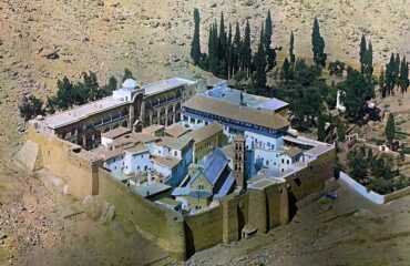Μονή Σινά: Νέα αναβολή για το ιδιοκτησιακό ζητά η Αθήνα – Στον «πάγο» οι συνομιλίες με Αίγυπτο