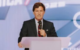 Τ.Κάρλσον: «Η Ουκρανία είναι τόσο διεφθαρμένη που θα μπορούσε να πουλήσει τα πυρηνικά της όπλα»