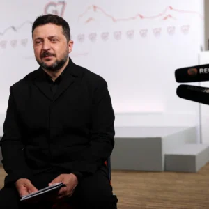 Β.Ζελένσκι: «Χάνουμε χρόνο με τις διαπραγματεύσεις – Θα συνεχίσουμε να κτυπάμε ρωσικές υποδομές»