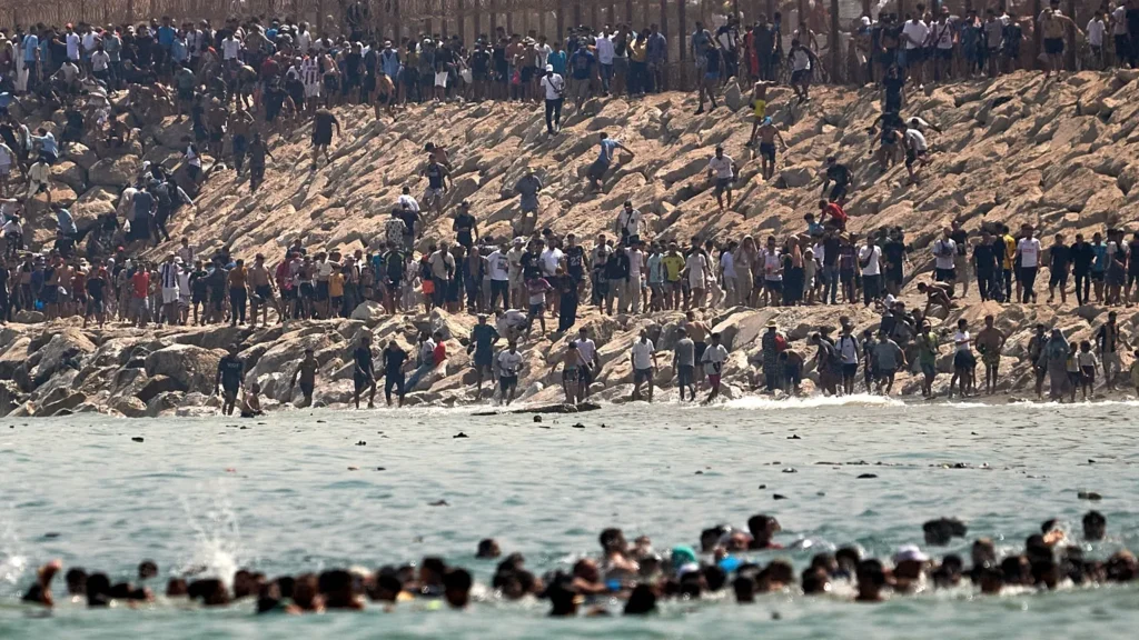 Θέουτα: Εκκαθαριστική επιχείρηση της αστυνομίας κατά παράνομων μεταναστών