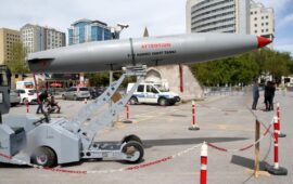 Η τουρκική βιομηχανία ανανεώνει τον στόλο υποστήριξης της ΤΗΚ