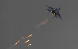 Βίντεο: Η στιγμή που ουκρανικό Mig-29 καταρρίπτει ρωσικό drone