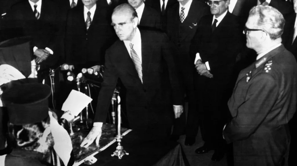 52 χρόνια από την ίδρυση της ΝΔ – Οι ιστορικοί σταθμοί