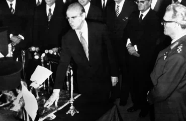 52 χρόνια από την ίδρυση της ΝΔ – Οι ιστορικοί σταθμοί