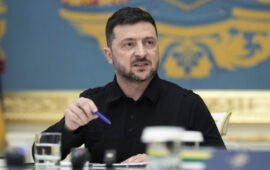 Β.Ζελένσκι: «Βομβαρδίζουν τις γέφυρές μας – Πιστεύουν πραγματικά πως δεν θα αντιδράσουμε;»