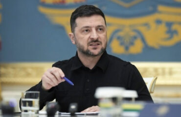 Β.Ζελένσκι: «Βομβαρδίζουν τις γέφυρές μας – Πιστεύουν πραγματικά πως δεν θα αντιδράσουμε;»
