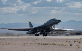 ΗΠΑ: Aποσύρουν εσπευσμένα όλα τα βομβαρδιστικά από τη βάση Φέρφορντ στη Βρετανία