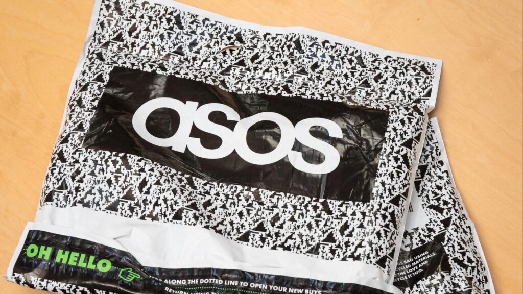 Χάκερ χτύπησαν την ASOS – Απειλούν να δημοσιοποιήσουν δεδομένα!