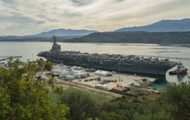 Χανιά: Xειροπέδες σε 37χρονη Αμερικανίδα για κατασκοπεία – Φωτογράφιζε εγκαταστάσεις στη Σούδα