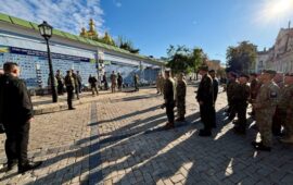 Για πρώτη φορά μετά από 8 χρόνια έφτασαν στο Κίεβο στρατιωτικοί εκπρόσωποι και των 32 χωρών του ΝΑΤΟ