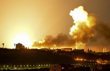 Χάος στο Κίεβο: Βομβαρδίστηκε σφοδρά από 70 βαλλιστικούς και υπερηχητικούς πυραύλους! (βίντεο)