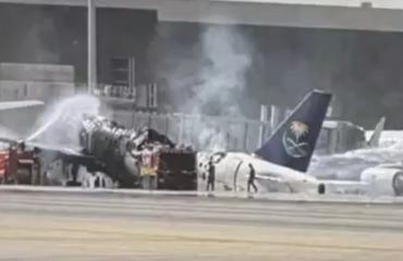 Σαουδική Αραβία: Αεροσκάφος καταστράφηκε ολοσχερώς μετά από επίθεση των Χούθι σε αεροδρόμιο (βίντεο)