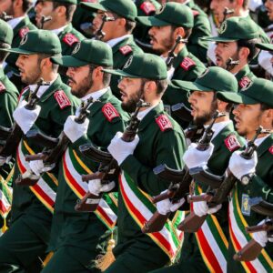 Ιράν: Η στιγμή που οι IRGC πραγματοποιούν δοκιμή νέου όπλου για την αποτροπή αεραποβάσεων (βίντεο)