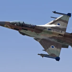 F-16 της ΙAF βομβάρδισαν τη Λωρίδα της Γάζας: Επτά νεκροί – Ανάμεσά τους γυναίκες και παιδί