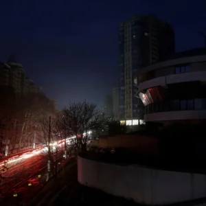 «Μπλακ άουτ» στην Οδησσό: Χωρίς ρεύμα και νερό μεγάλο μέρος της πόλης (βίντεο)
