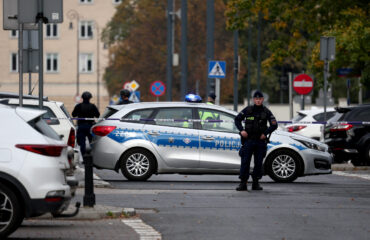 Πολωνία: Eπίθεση με μαχαίρι σε κολέγιο της Βαρσοβίας – Τουλάχιστον τρεις τραυματίες