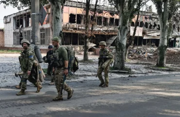 Συγκλονιστικές εικόνες: Δείτε πώς έγινε η Λιμάν μετά από σχεδόν πέντε χρόνια σφοδρών μαχών (βίντεο)