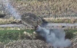 Αυστραλιανό M1A1 Abrahams των Ουκρανών έκανε την εμφάνισή του σαν… σκαντζόχοιρος (βίντεο)