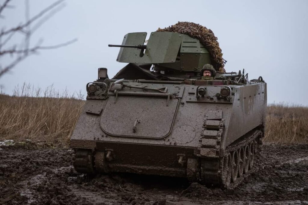 M113 στην Ουκρανία άνοιξε «σαν κονσέρβα» – Το  «καμπανάκι» για τον Έβρο