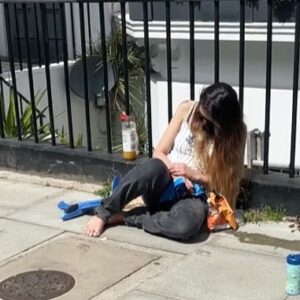 Μέλος της βασιλικής οικογένειας του Αμπού Ντάμπι κατέρρευσε σε δρόμο του Λονδίνου από χρήση κοκαΐνης