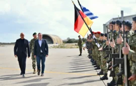 Ν.Δένδιας: Υποδέχθηκε στο Πεδίο Βολής Κρήτης τον Μ.Πιστόριους – Τι συζήτησαν (φωτο)