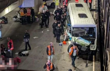 Σοβαρό ατύχημα στη σήραγγα της Μάγχης: Λεωφορείο συγκρούστηκε με εμπορευματική αμαξοστοιχία