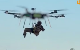 Εντυπωσιακό: Για πρώτη φορά στα χρονικά τραυματίας στρατιώτης μεταφέρεται με drone! (βίντεο)
