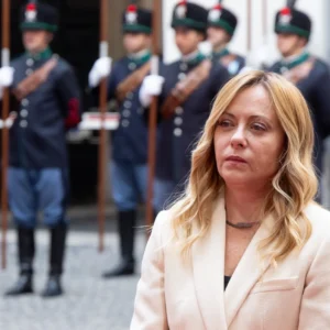 Η Τζόρτζια Μελόνι βγάζει τον Στρατό στους δρόμους της Ιταλίας – «Τσακίστε τους»
