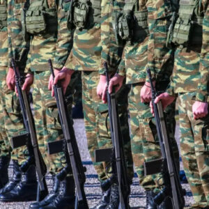 Ν.Δένδιας: «Καταργούνται και συγχωνεύονται 182 στρατιωτικές δομές»
