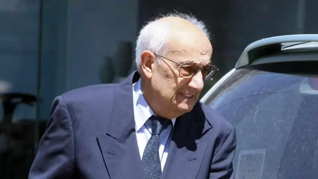 Πέθανε ο δημοσιογράφος Γιώργος Λιβέρης σε ηλικία 94 ετών