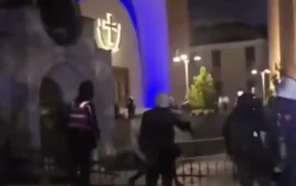Τίρανα: Άγρια επεισόδια έξω από Καθεδρικό Ναό – Παρέμβαση της Ορθόδοξης Εκκλησίας (βίντεο)