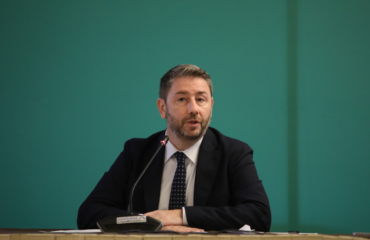 Ν.Ανδρουλάκης: Υπόσχεση για 13η σύνταξη, ΕΚΑΣ και επίθεση σε Κ.Μητσοτάκη-Α.Τσίπρα