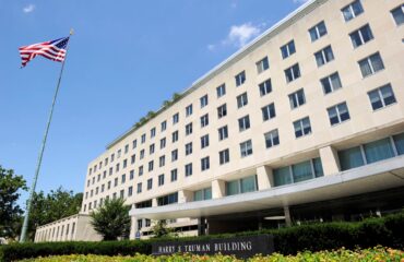 Το Στέιτ Ντιπάρτμεντ απομακρύνει προσωπικό από τις πρεσβείες στον Κόλπο