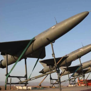 Ιράν: Παρουσίασε τα αναβαθμισμένα drones Arash – Διπλάσια εκρηκτική ισχύς και χτυπήματα χωρίς GPS
