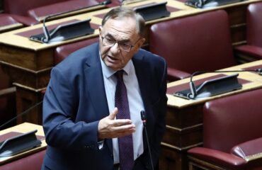 Στη ΝΔ πίεσαν τον βουλευτή Δ.Καλογερόπουλο να ανακαλέσει την φράση «τον ήπιαμε»: «Ήταν ατυχής»